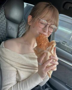 emma_chizuru_420021244_1092093845552167_8243154758577821144_n