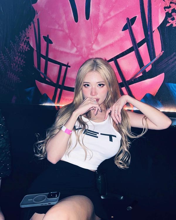 Siew Pui Yi ดาวทวิต นางแบบ สุดยั่ว Onlyfans แซ่บ อกใหญ่ งานดี 18+