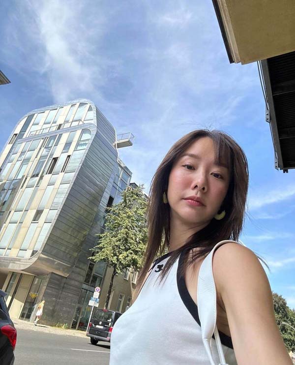 Toey Jarinporn 13