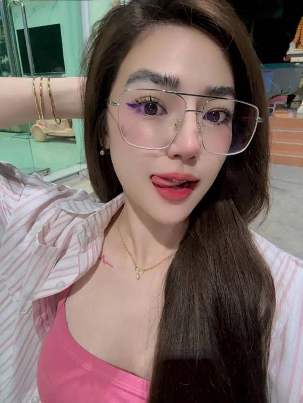 Kat weechaya 10
