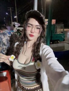 Kat weechaya-2