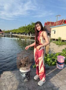 Kat weechaya-23